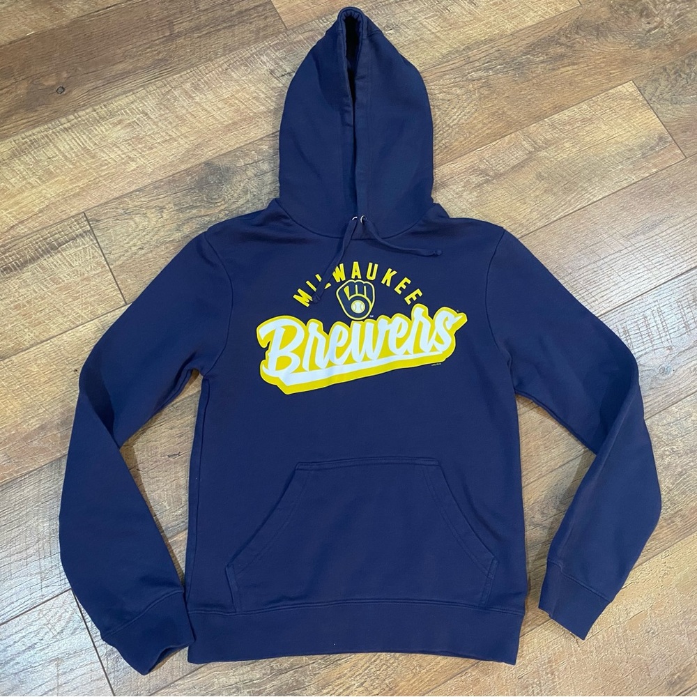 Milwaukee Brewers hoodie. Size small. EUC
